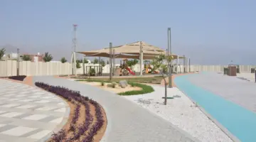 أشغال الشارقة تُنهي حديقة شاطئ السيدات في دبا الحصن